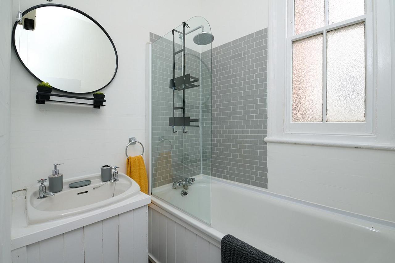 Spacious 3 Bedroom Apartment- Crouch End London Exterior photo